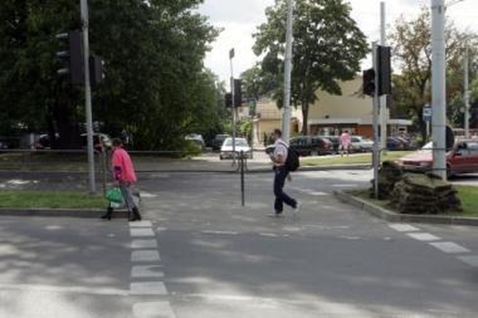 Olandų žiede pėsčiųjų perėją užtvėrė tvora