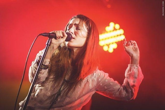 Hito „Beautiful Things“ vokalistė žino J. Valančiūną (interviu)