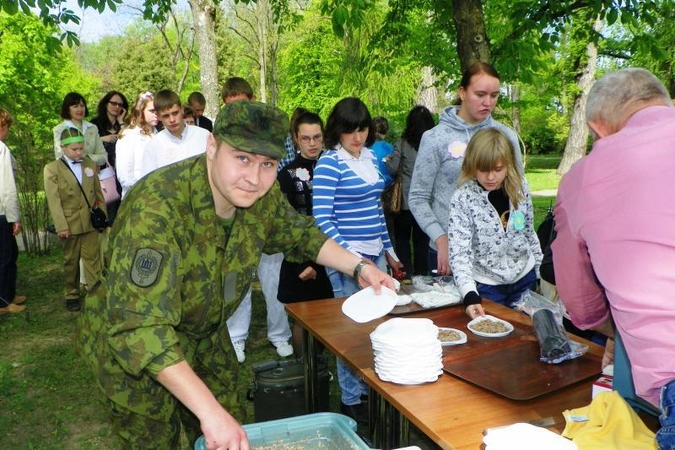 Tradicija bendrauti – gyva ir puoselėjama