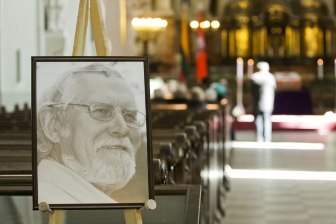 M. Martinaitis: nuo poezijos iki poetų kalvystės