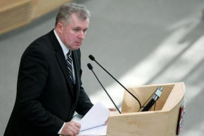 Išvalys: Seimo Nacionalinio saugumo ir gynybos komiteto vadovas A.Anušauskas teigia, kad per kelias savaites VSD pašalins iš operatyvinių pažymų tam tikrą informaciją, kuri negali būti...