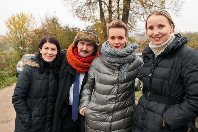 Rašytoja R. Šerelytė paragavo aktorės duonos