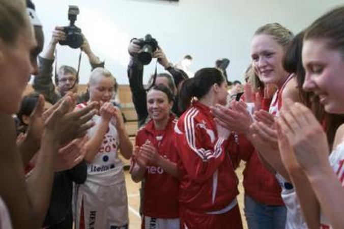 Pranašumas: LMKL čempionėmis tapusios TEO krepšininkės šiemet vėl laimėjo visas šalies pirmenybių rungtynes.