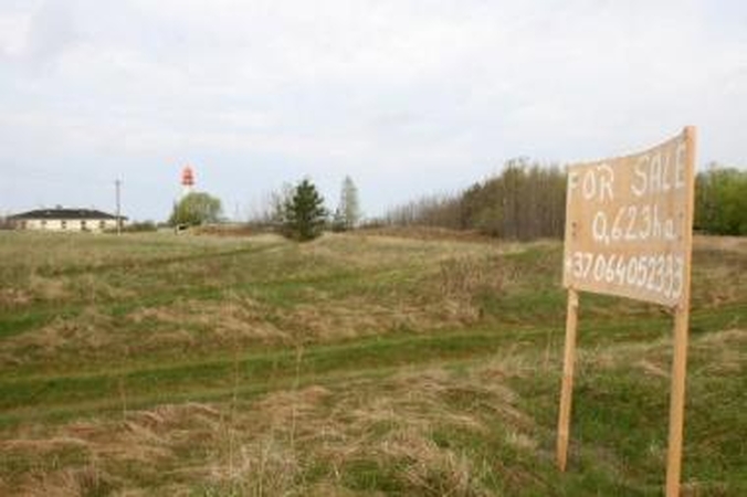 Nepaiso: žemės mokestį jų savininkai privalo sumokėti iki kito antradienio, tačiau daugelis jų to daryti dar neskuba.