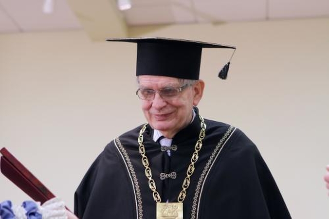 Siūloma poetą T.Venclovą paskelbti Vilniaus garbės piliečiu