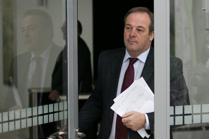 R. Adomavičius į posėdžius patenka prisidengęs „eilinio vilniečio“ vardu