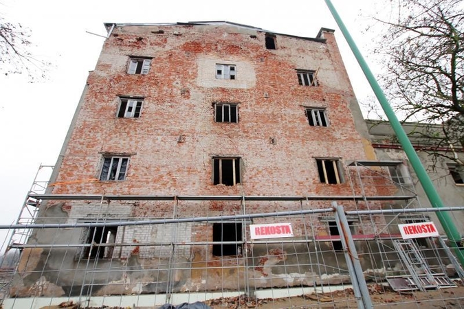 Menų fabriko statyba - be gyvybės ženklų
