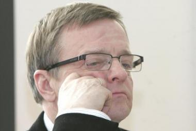 VEKS ministras pinigų neduos