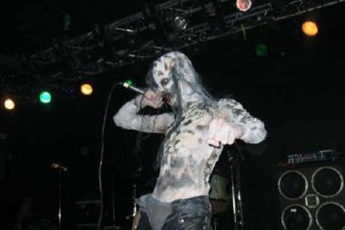 Juodojo metalo puota – "Trejos šešerios"
