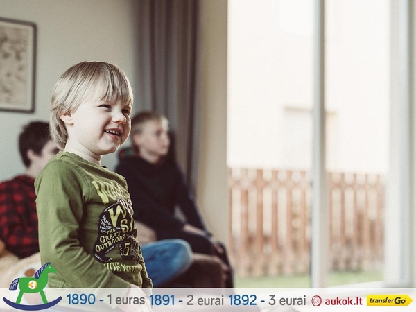 „X Faktoriuje“ išgarsėjęs Aleksas tiesia ranką likimo broliui – trejų Vakariui
