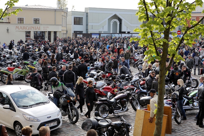 Motociklininkai siekė Lietuvos rekordo